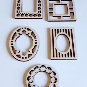 Ensemble de 5 Wooden Frame Cut Outs ( Scrap Booking, Decoupage, Photo Album Decoration, Garlands, Ornaments )
