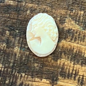 Pink Shell Cameo – Left Facing Victorian Woman – Rare Antique Cameo – Hand-Carved Vintage Jewelry