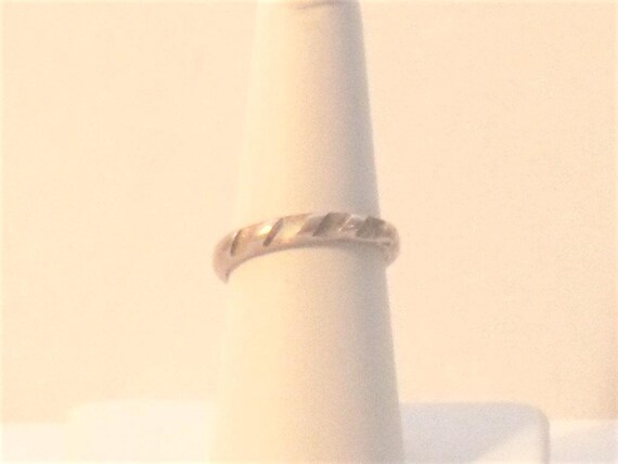 Sterling Silver Groove Pattern Ring - image 1