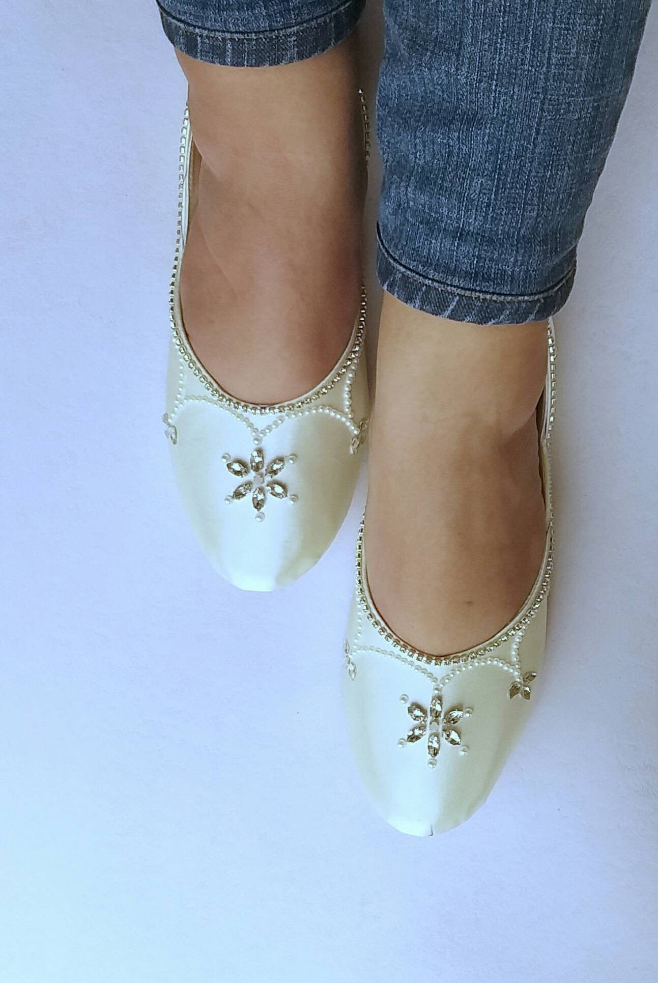 flats ivory