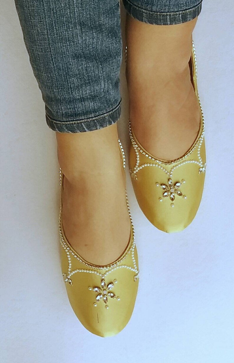 Gold Satin FlatsWedding FlatsWomen Ballet FlatsWomen ShoesGold Wedding ShoesEmbroidered Bridal shoesWedding ShoesRoyal Styled Jooties