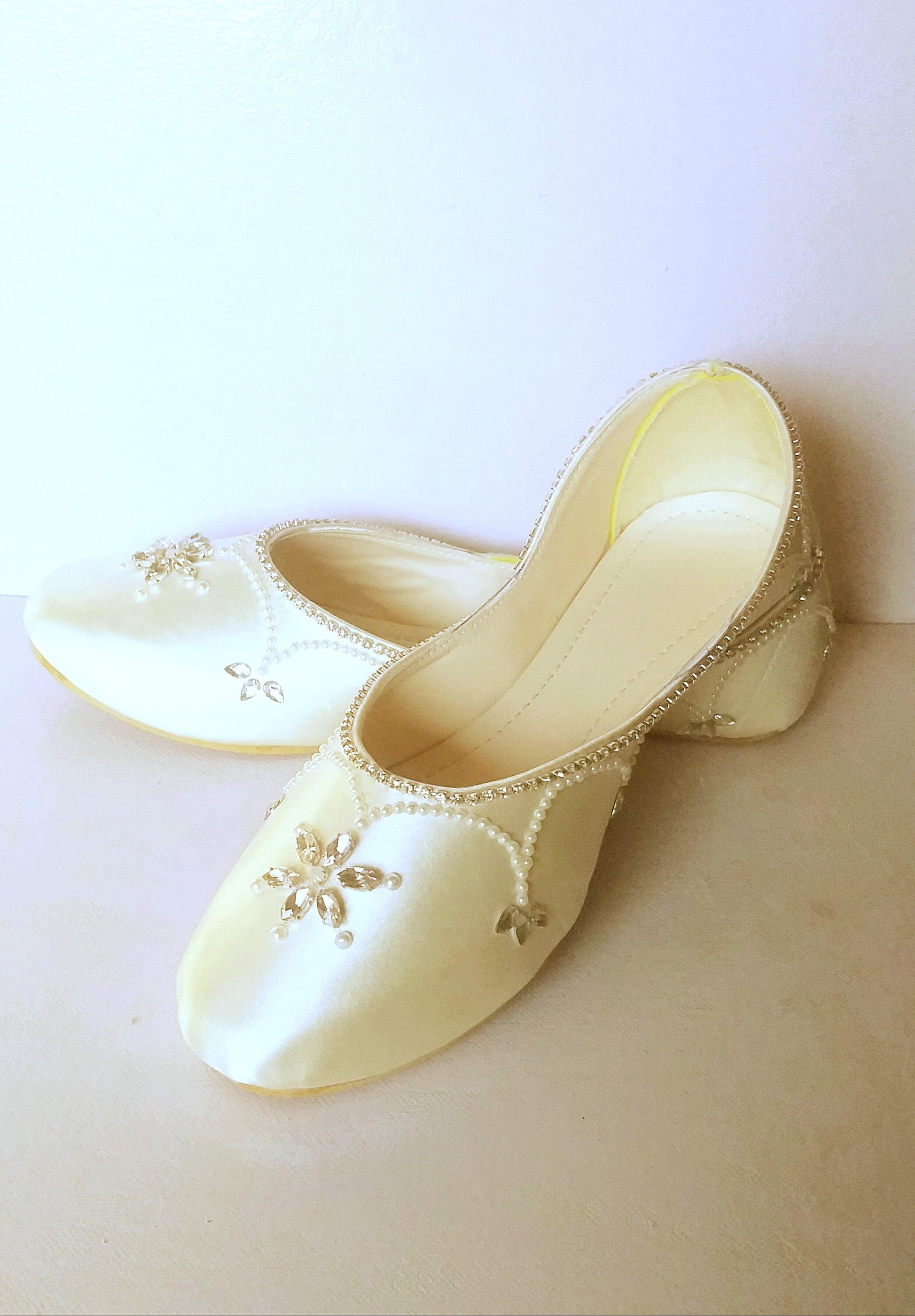 flats ivory