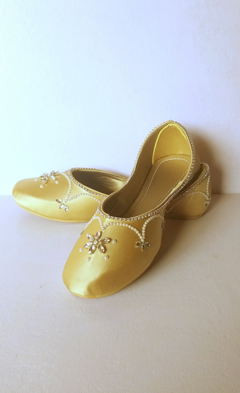 Gold Satin FlatsWedding FlatsWomen Ballet FlatsWomen ShoesGold Wedding ShoesEmbroidered Bridal shoesWedding ShoesRoyal Styled Jooties