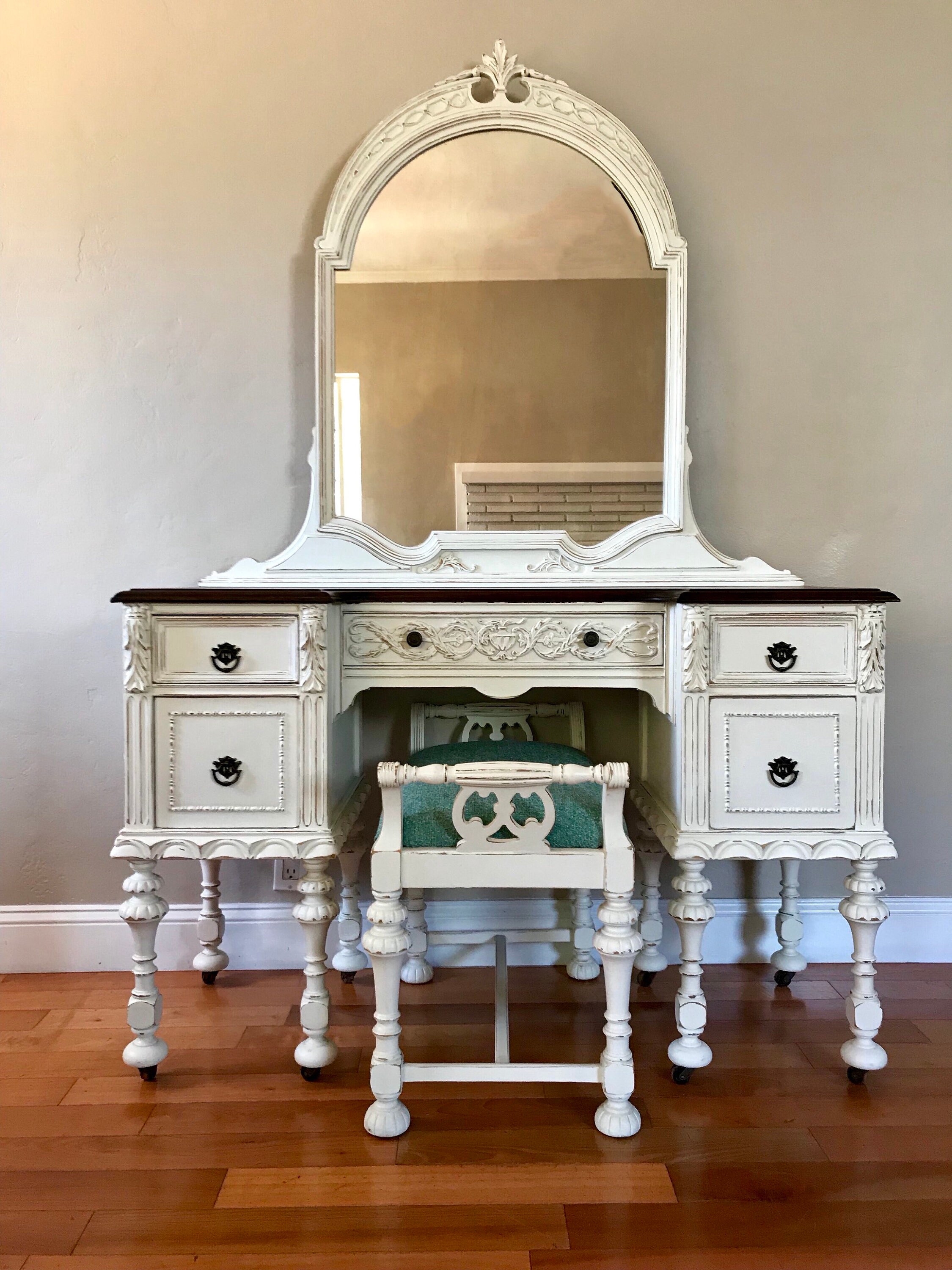 Antique white makeup vanity deals