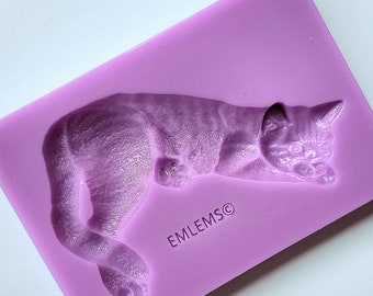 Emlems Corner Resting Cat Silicone Mould for resin, cake toppers, fondant, clay, wax, chocolate and so much more