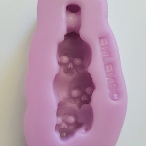 Emlems Skull Trio pendant Silicone Mould for resin, clay, plaster, wax, cake toppers, fondant, chocolate and more