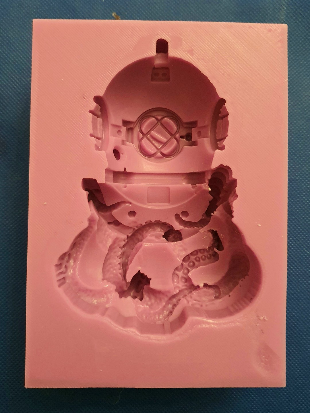 Octopus Diving Helmet Silicone Mould for Resin, Clay, Wax, Fondant Etc