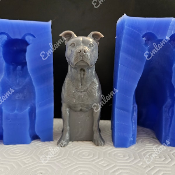 Emlems 3D Staffy Staffordshire Bull Terrier 3D assis, sans danger pour les aliments, moule en silicone pour décorations de gâteaux, fondants, cire, chocolat, résine, savon, etc.