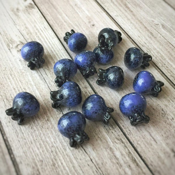 10 pcs  Blueberry berry Beads,Handmade Glass Lampwork Beads,beads for jewelry,glass fruits, Realistic glass lampwork bead Murano glass