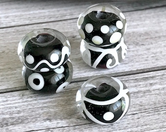 5 White black  beads  handmade lampwork set glass bead