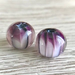 2+ pcs Purple  pink handmade glass beads about 15-16 mm