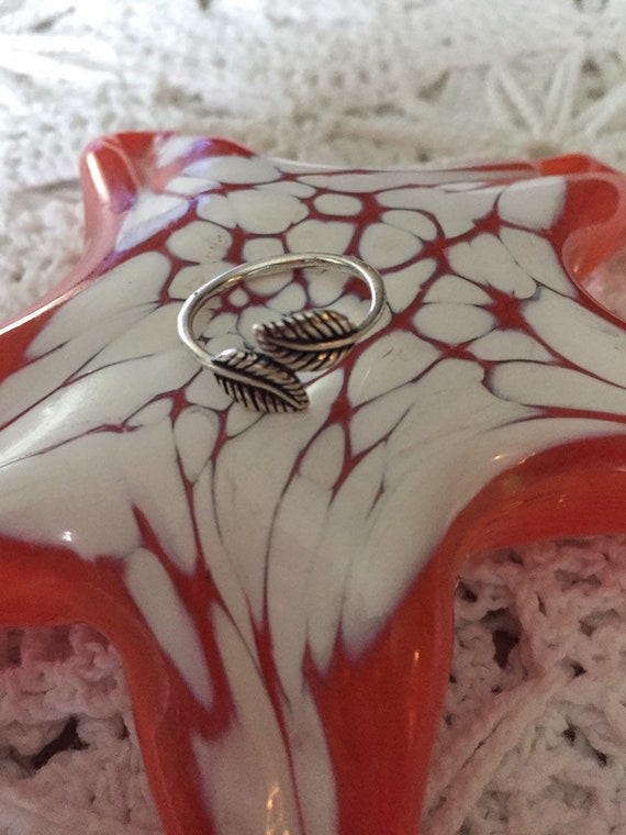 Leaf Pattern 925 Ring Size Six On Ring Sizer Fash… - image 1