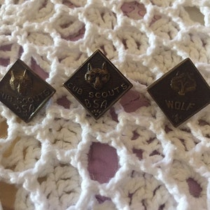 Retro Cub Scouts Boy Scouts BSA Wolf Pin Lot