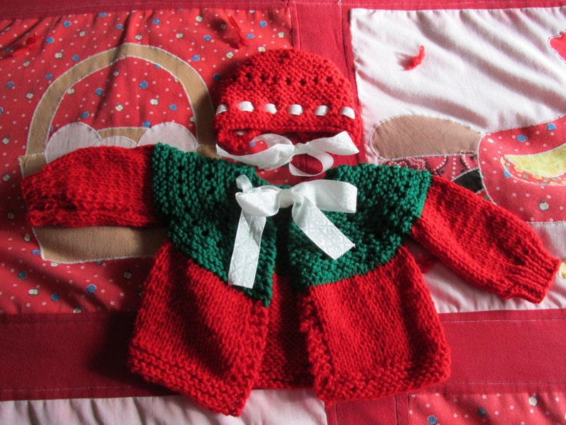 Handmade New Newborn 0-6Months Christmas Sweater and Bonnet Green and Red