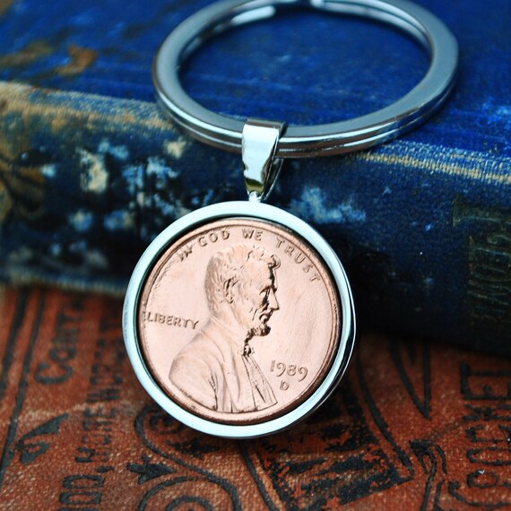 30TH BIRTHDAY GIFT POLISHED 1989 LARGE FIVE PENCE COIN KEYRING HANDBAG CHARM