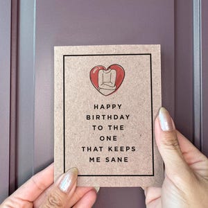 Joyeux anniversaire à celle qui me garde d'esprit - carte d'anniversaire pour un ami, carte d'anniversaire pour petit ami, cartes d'anniversaire drôles pour couples