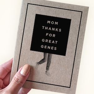 Carte drôle de fête des mères de fille - carte de fête des mères de jeu de mots - maman merci pour de grands gènes - carte de voeux Kraft - jeans