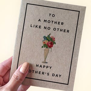 Une carte de fête des mères unique en son genre, jolie carte de fête des mères avec des fleurs, cartes kraft avec papier recyclé, carte respectueuse de l'environnement