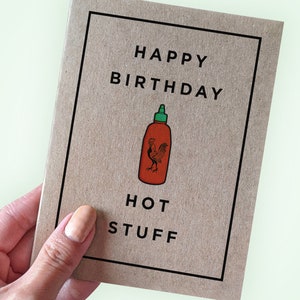 Carte d'anniversaire BFF - Happy Birthday Hot Stuff - carte d'anniversaire meilleur ami - carte d'anniversaire hot Friend - carte de voeux A2 - carte Kraft recyclée