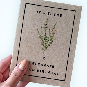 Jeu de mots au thym - c'est le thym pour fêter votre anniversaire - jeux de mots - cartes d'anniversaire au thym - Kraft A2