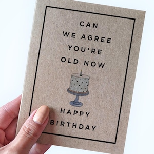 Carte d'anniversaire question drôle, carte de joyeux anniversaire, carte d'anniversaire idiote, anniversaire de petit ami, anniversaire de petite amie, anniversaire de maman, anniversaire de papa