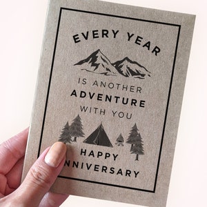 Carte d'anniversaire sur le thème du voyage pour conjoint, chaque année est une autre aventure avec vous Carte de joyeux anniversaire de mariage pour mari qui voyage