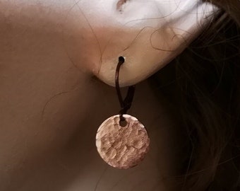 COPPER CIRCLE, hammered earrings, circle earrings brass, copper earrings, boho, hippie, minimalist, clips, copper moon, ear clips