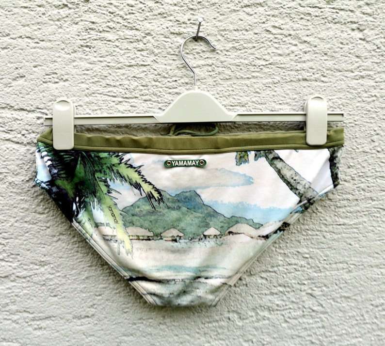 Mens Swim Briefs Retro Swimwear Beach Trunks Swimwear Beachwear size Large L Vintage Patterened Men Swim Trunks