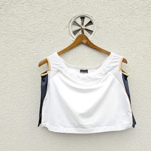 Vintage Lotto Crop Top – Women’s Sleeveless Sport T-Shirt Medium
