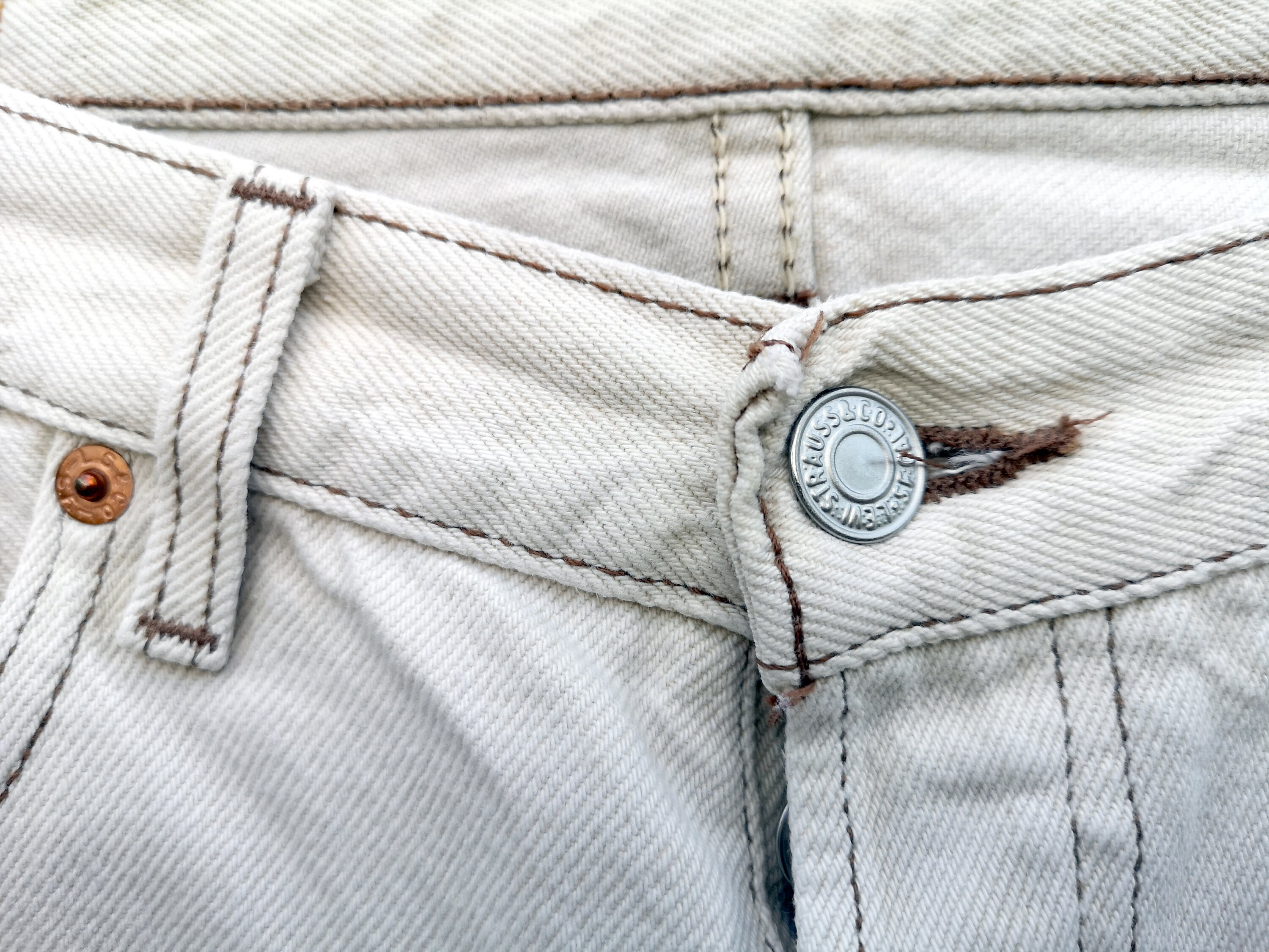 Vintage 90s Levi's 501 Jeans W32 L36 - Dirty White Vintage 90s Levi's 501 Jeans W32 L36 - Dirty White
