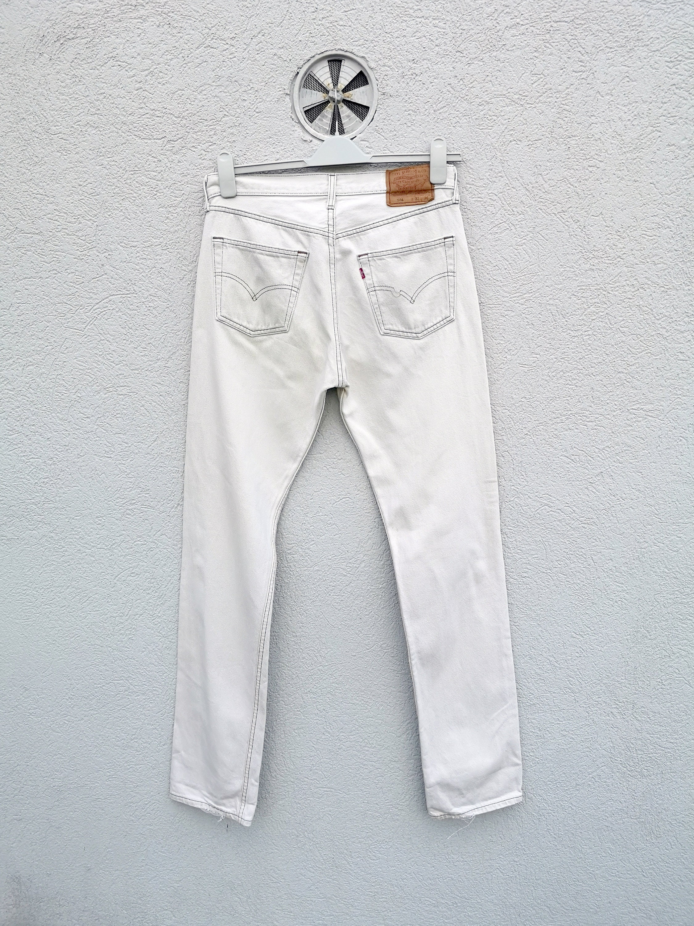 Vintage 90s Levi's 501 Jeans W32 L36 - Dirty White Vintage 90s Levi's 501 Jeans W32 L36 - Dirty White