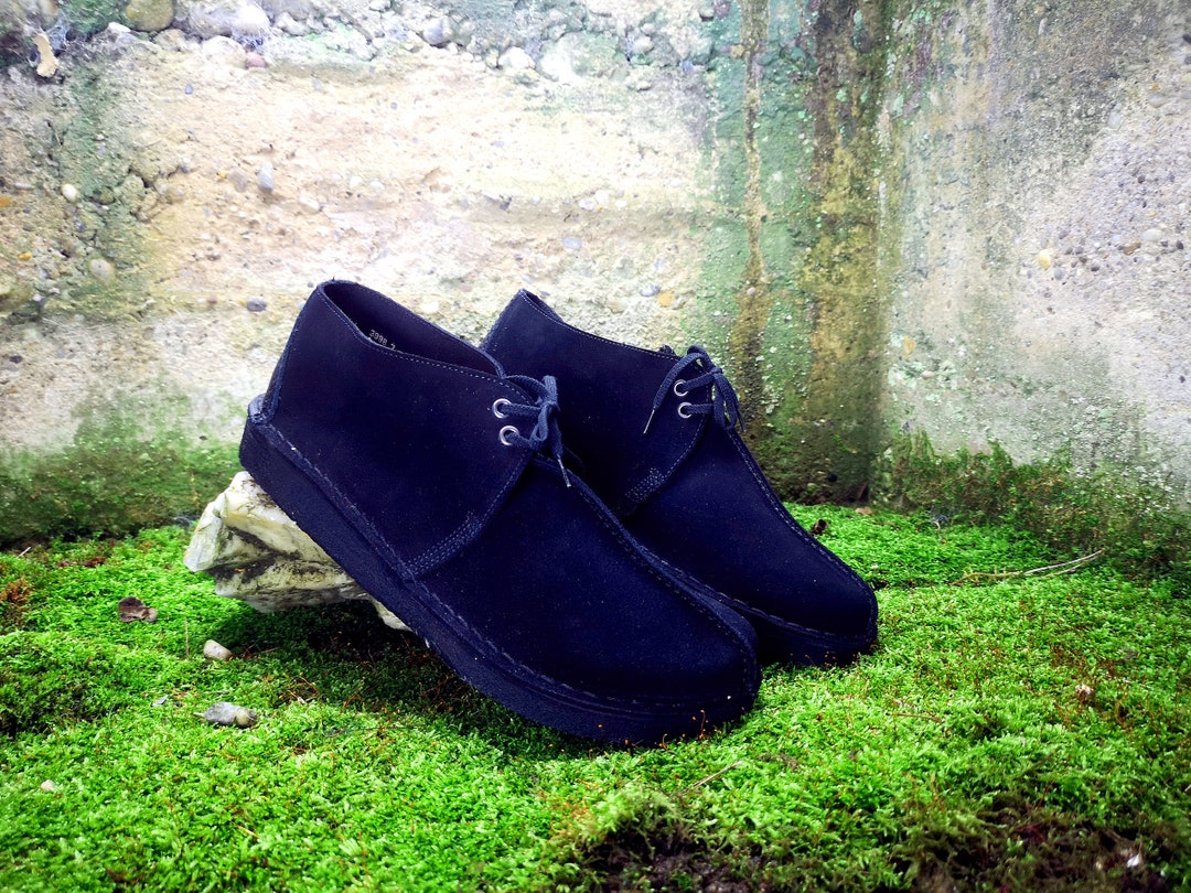 Deadstock Vintage Clarks Originals Desert Trek Black Suede - Etsy