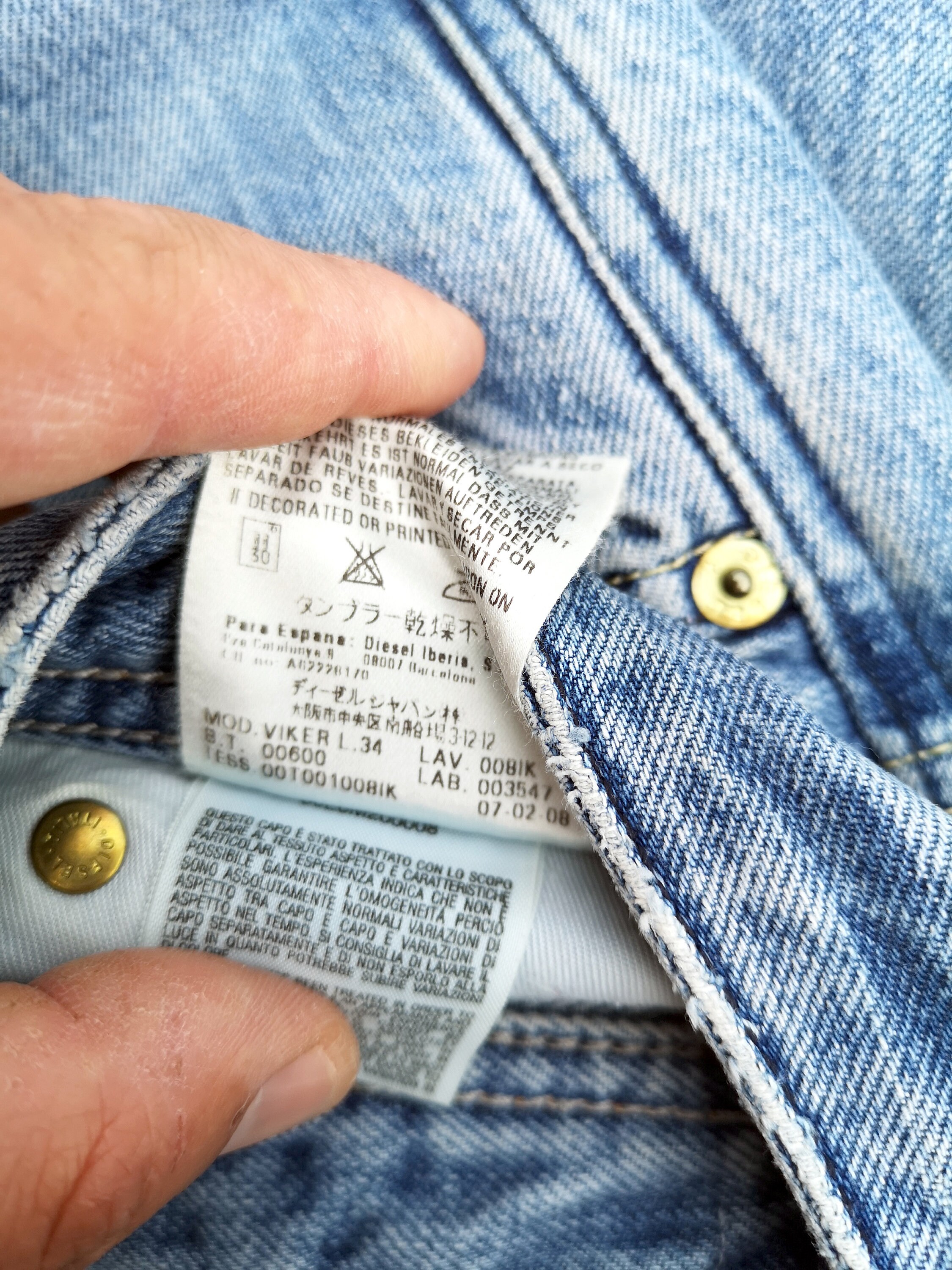 Vintage Diesel Viker Jeans: Light Blue Stonewashed Denim (W31 L34 