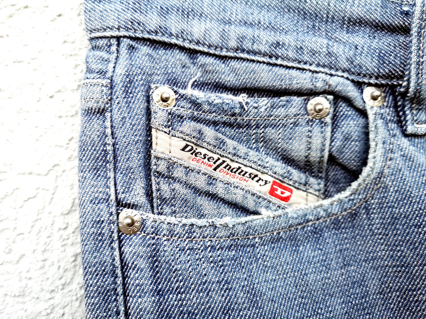 90s DIESEL Distressed Denim Jeans With Cropped Hem (W28 L28) Made 
