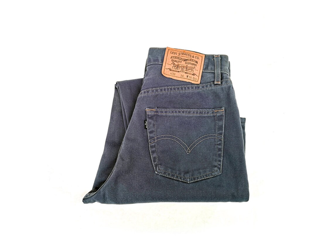 90s Vintage Levis 432 Mom Jeans : High Waist Indigo Denim Made in Croatia, foto 1 di 5