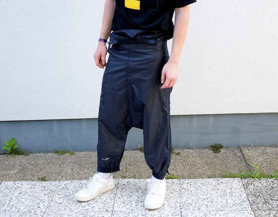 baggy black pants 90s