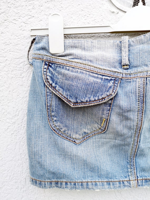 Women's Vintage 90s Distressed Denim Jeans Mini S… - image 4