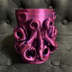 3D Printed Octopus Tentacle Cup: Kraken Dice & Brush Holder