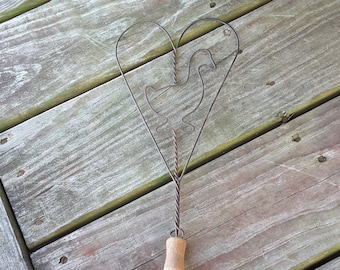 Vintage Rug Beater Small Heart with Duck and Wood Handle Primitive Cleaning Tool Rustic Decor