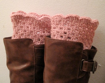 Columbus Day sale/winter gift---Stylish Soft rose/ Rose doux / Rosado suave  hand crochet ankle boots, boot cuffs,leg warmers, Boot toppers