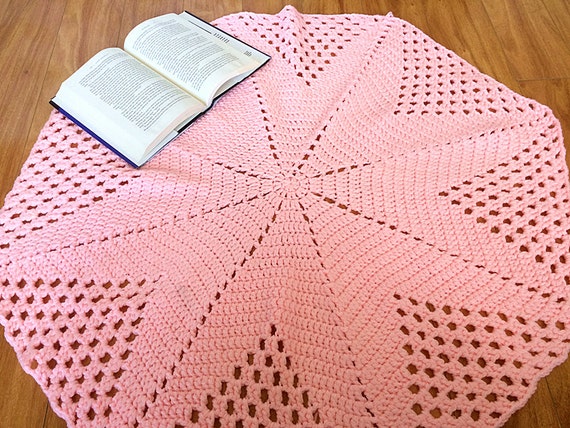 Columbus Day sale/winter gift--Pink Crochet Doily Rug-- Large area rug--Floor Mat---rustic rug-- boho Chic Rug--Nursery Rug--Throw Rug