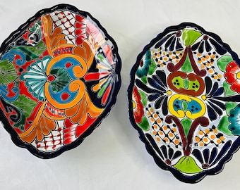 Flat oval tray of Talavera