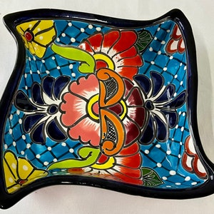 Square tray of Talavera
