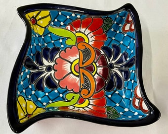 Square tray of Talavera