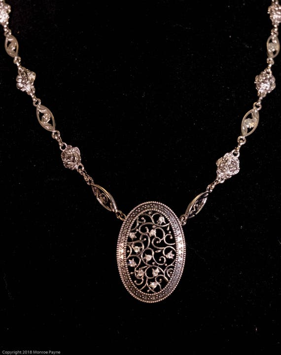 Necklace for the Lady, Flowered Chain and Sparkly Pentant, LARP, Fashion