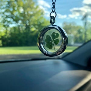 Zawieszka na lusterko wsteczne w kształcie czterolistnej koniczyny, zawieszka do samochodu, zawieszka na samochód w kształcie czterolistnej koniczyny, amulet przynoszący szczęście, dekoracja lusterka wstecznego, zawieszka koniczyny