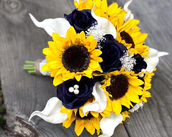 Navy Sunflower Bouquet, Navy and Sunflower Bouquet, Sunflower Bouquet, Sunflower and Navy Rose Bouquet, Bride Bouquet