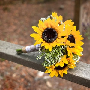Sunflower and Baby's Breath Bouquet, Wedding Bouquet, Bride Bouquet, Bridesmaid Bouquet, Rustic Wedding Flowers, Country Bouquet image 3