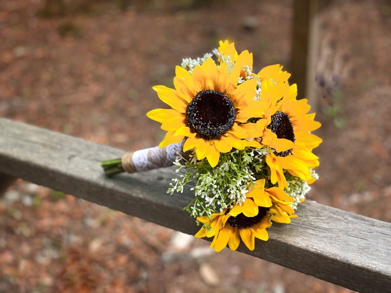 Sunflower and Baby's Breath Bouquet, Wedding Bouquet, Bride Bouquet, Bridesmaid Bouquet, Rustic Wedding Flowers, Country Bouquet image 3