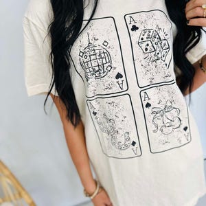 トランプ4枚セット DTF グラフィック T シャツ、キュートなグラフィック T シャツ、リボン T シャツ、刺繍、リボン グラフィック T シャツ、トレンドのグラフィック T シャツ